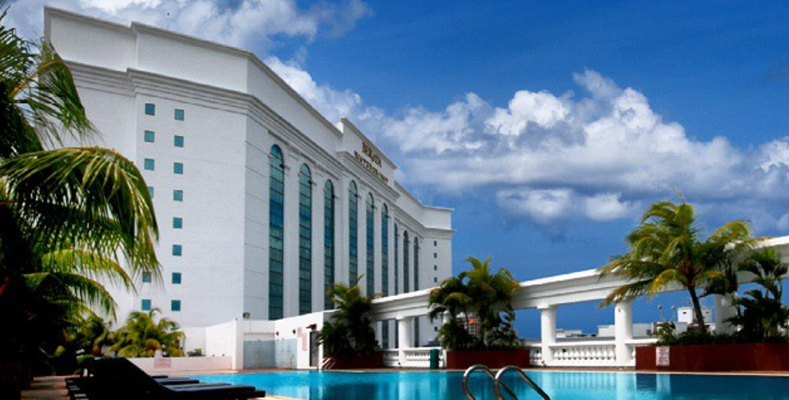 Berjaya Waterfront Hotel, Johor Bahru - Recreation - Swimming Pool